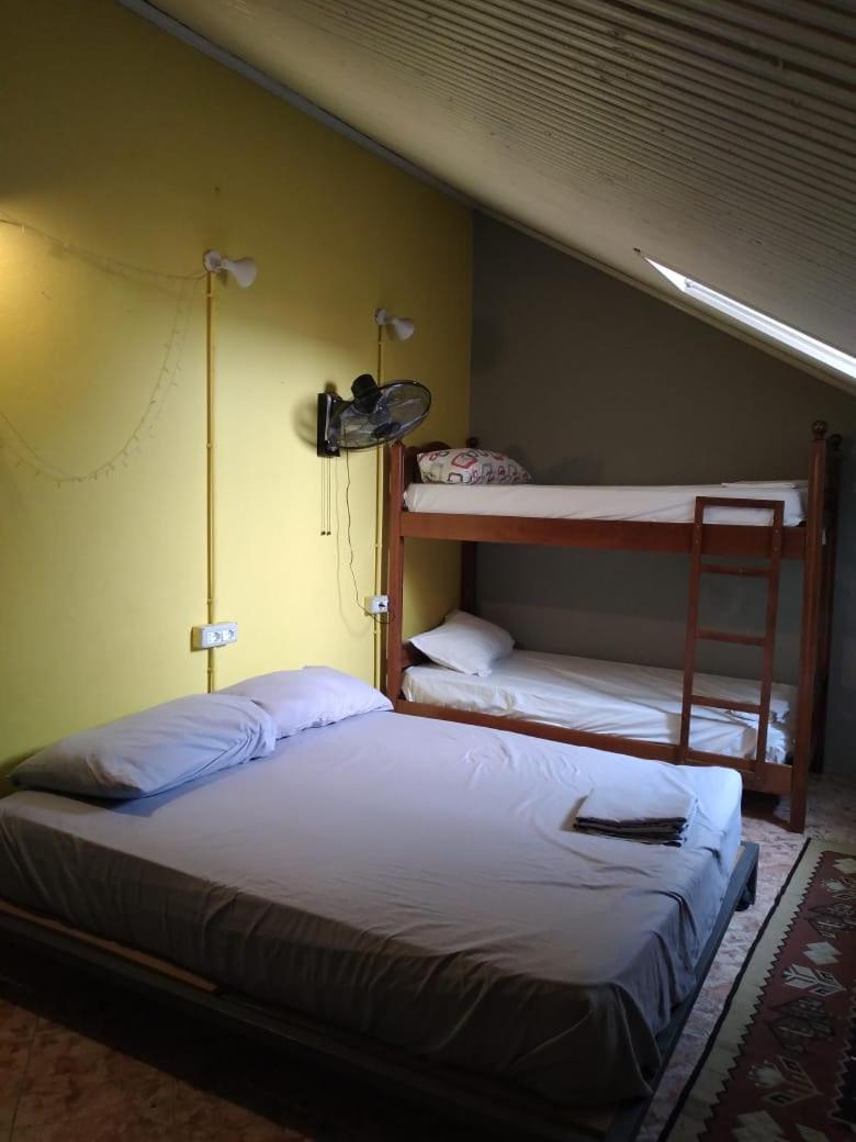 Our Way Guest House & Hostel Шкодер Номер фото