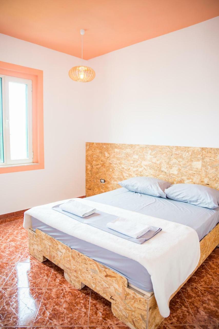 Our Way Guest House & Hostel Шкодер Экстерьер фото