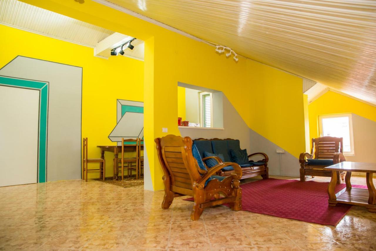 Our Way Guest House & Hostel Шкодер Экстерьер фото