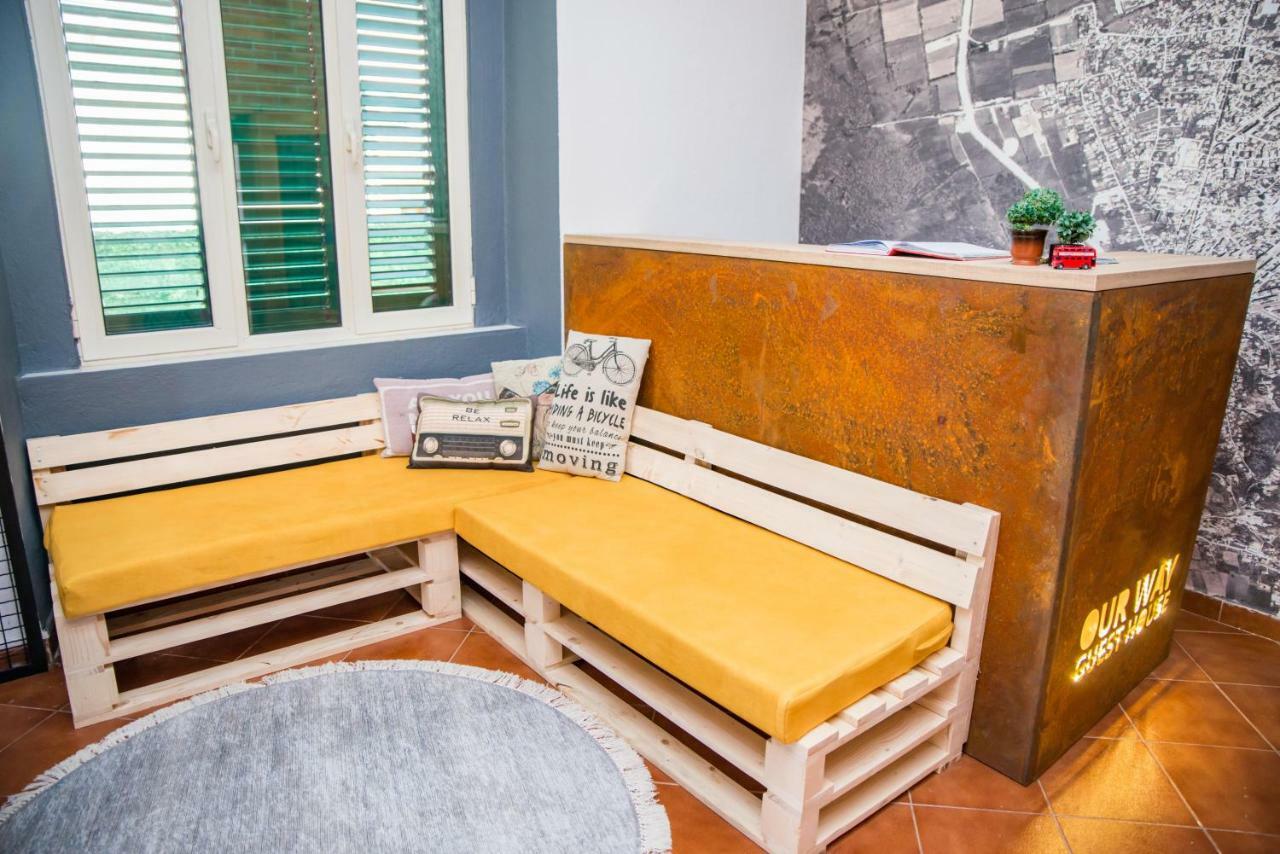 Our Way Guest House & Hostel Шкодер Экстерьер фото