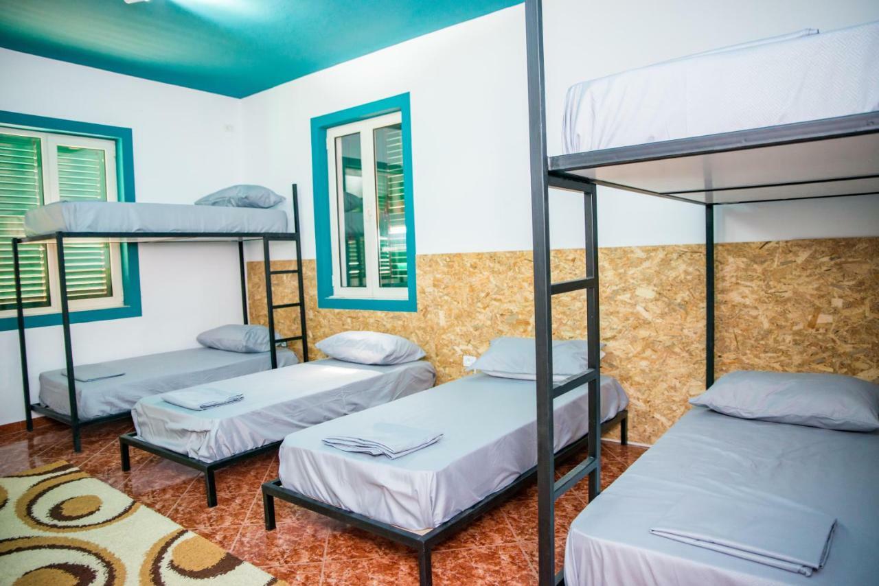 Our Way Guest House & Hostel Шкодер Экстерьер фото