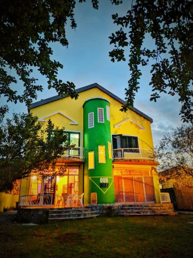 Our Way Guest House & Hostel Шкодер Экстерьер фото